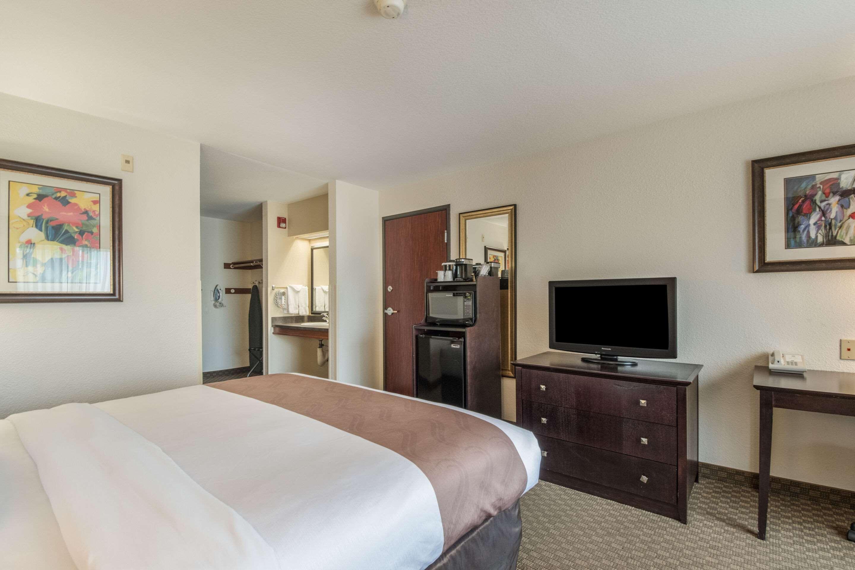 Quality Inn Грешем Экстерьер фото