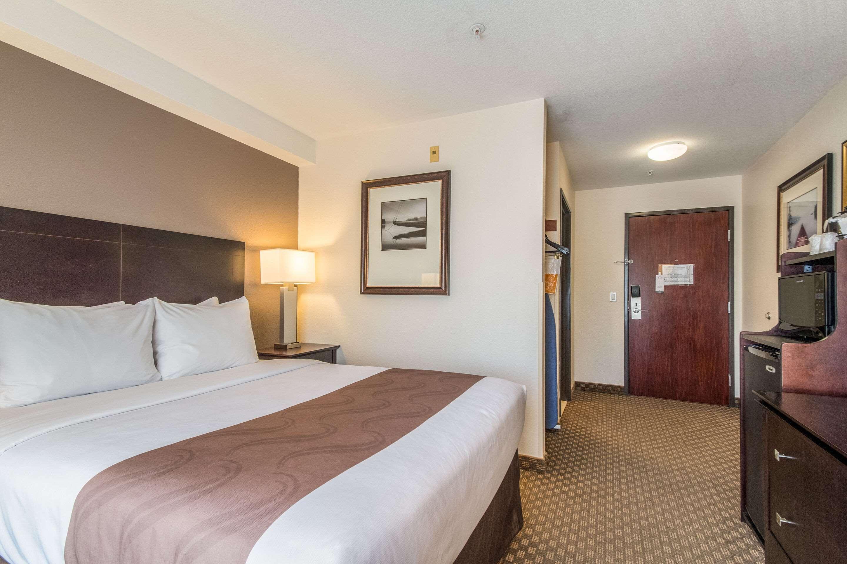 Quality Inn Грешем Экстерьер фото