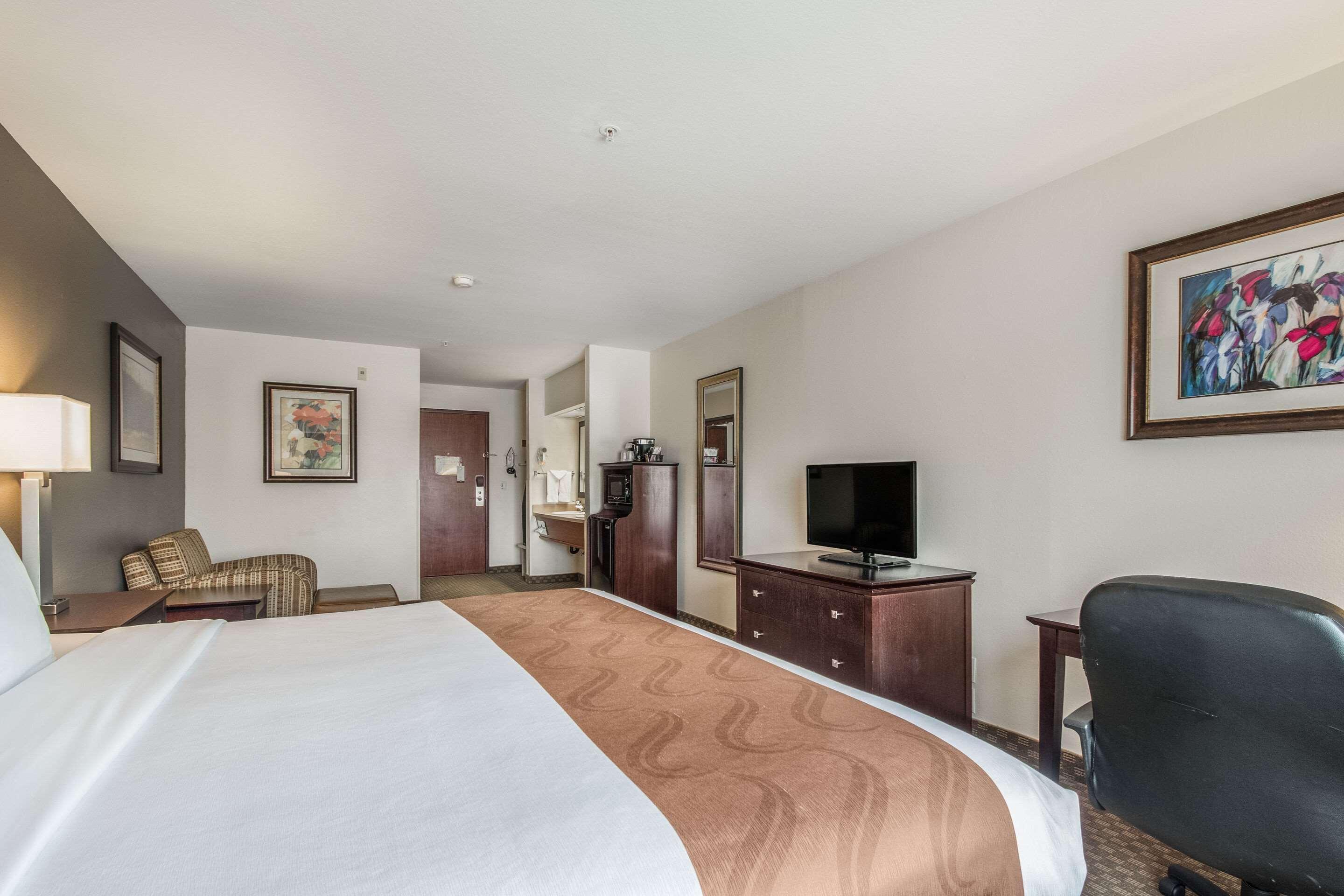 Quality Inn Грешем Экстерьер фото