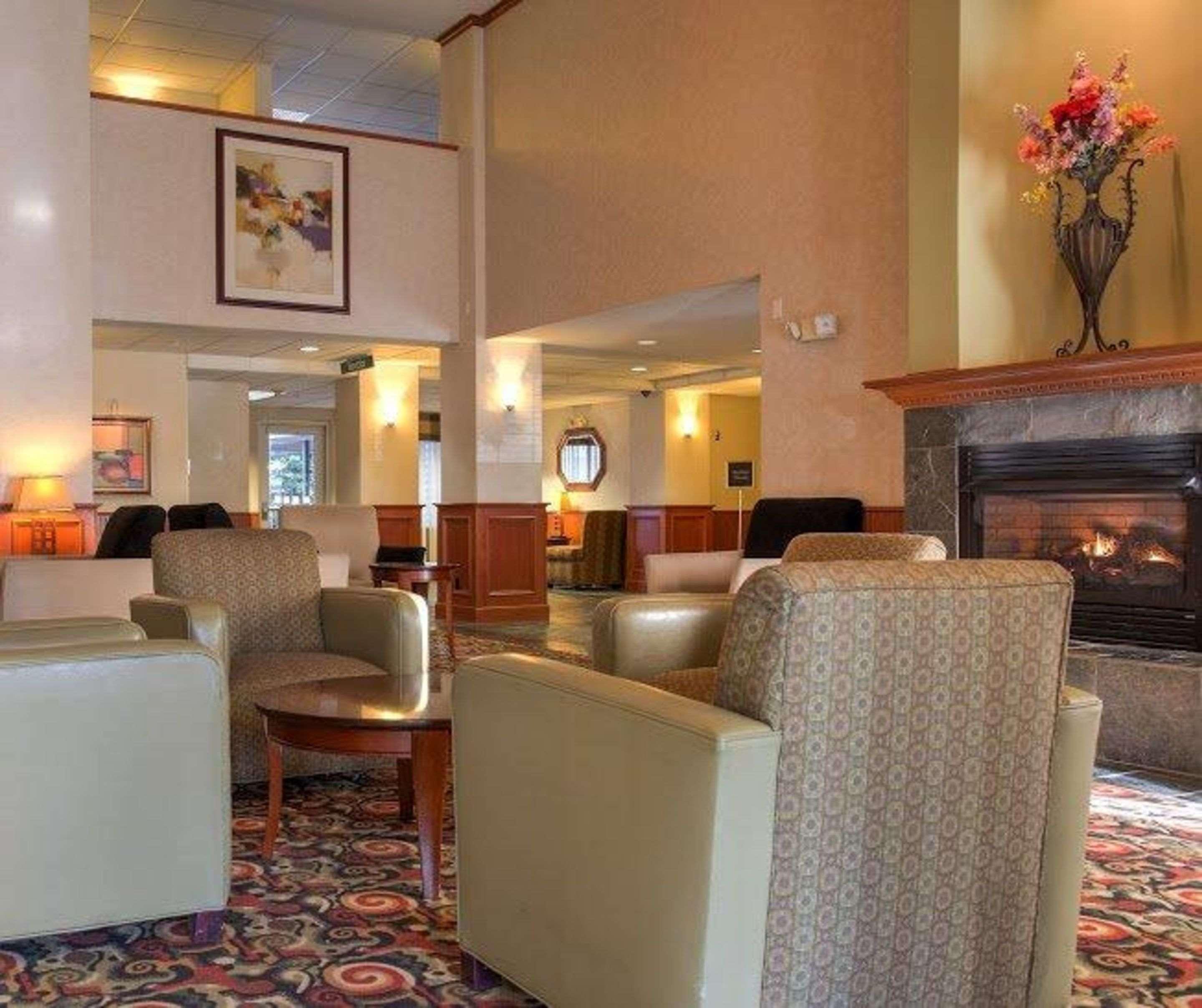Quality Inn Грешем Экстерьер фото