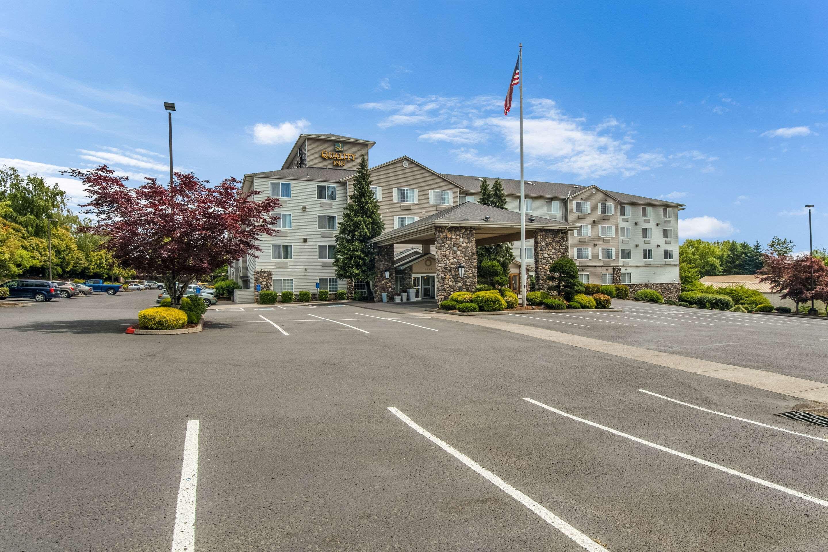 Quality Inn Грешем Экстерьер фото