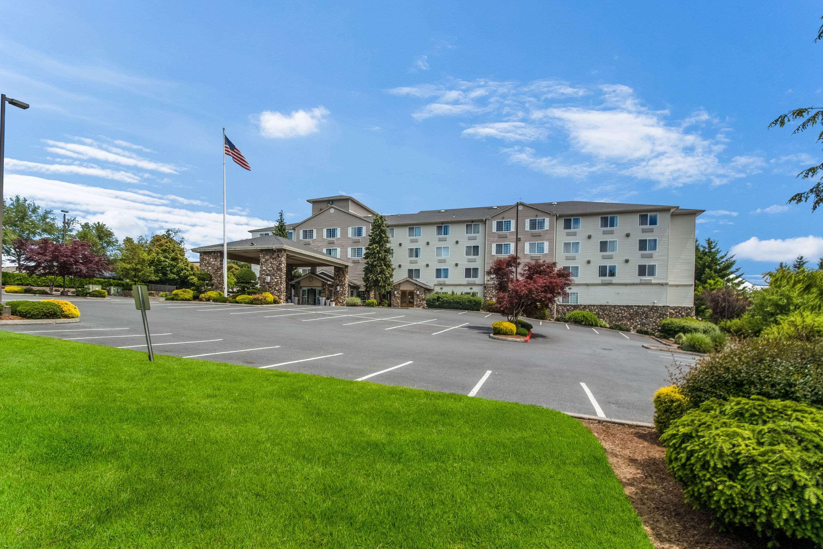 Quality Inn Грешем Экстерьер фото
