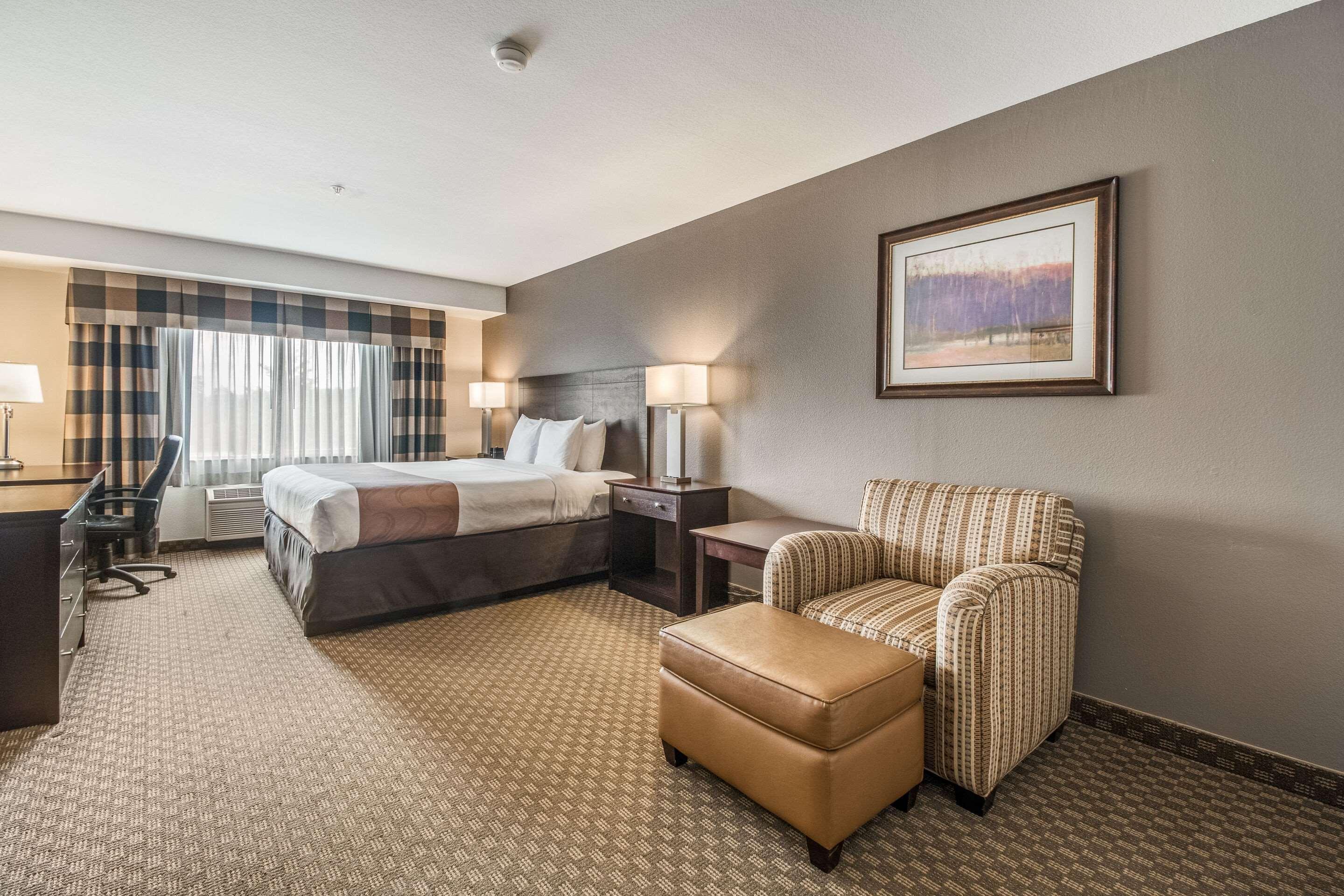 Quality Inn Грешем Экстерьер фото