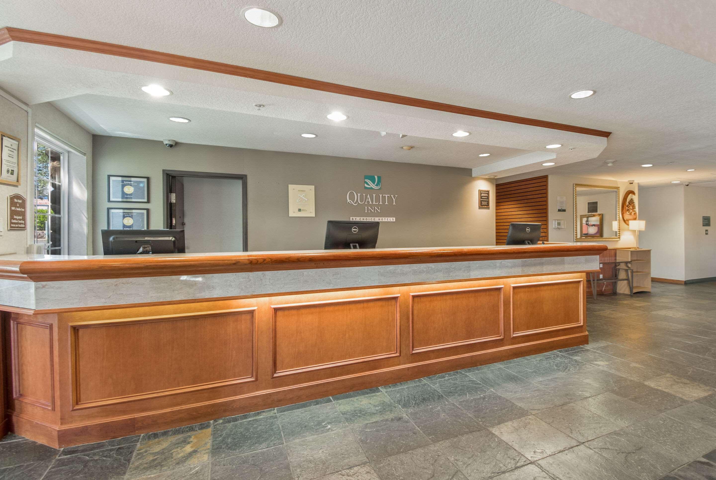 Quality Inn Грешем Экстерьер фото