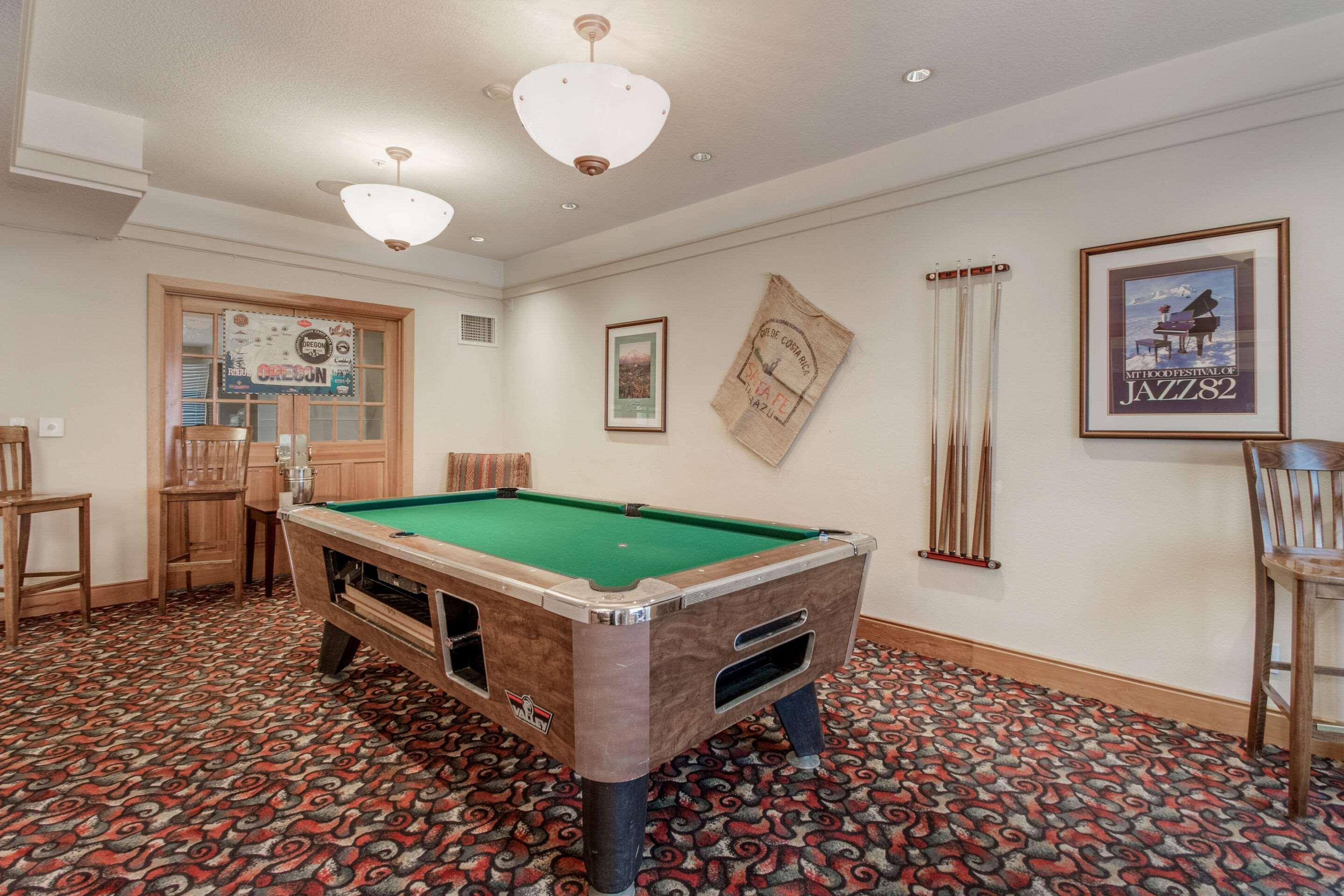 Quality Inn Грешем Экстерьер фото