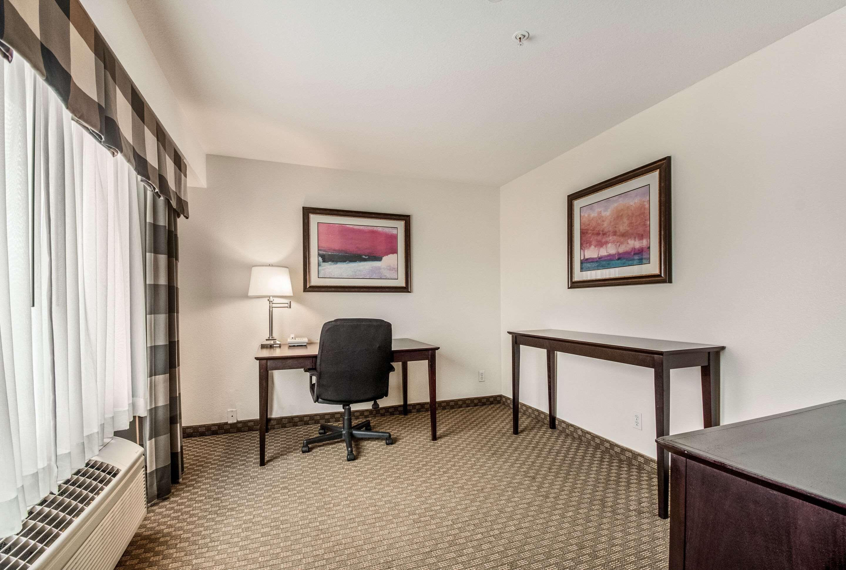 Quality Inn Грешем Экстерьер фото