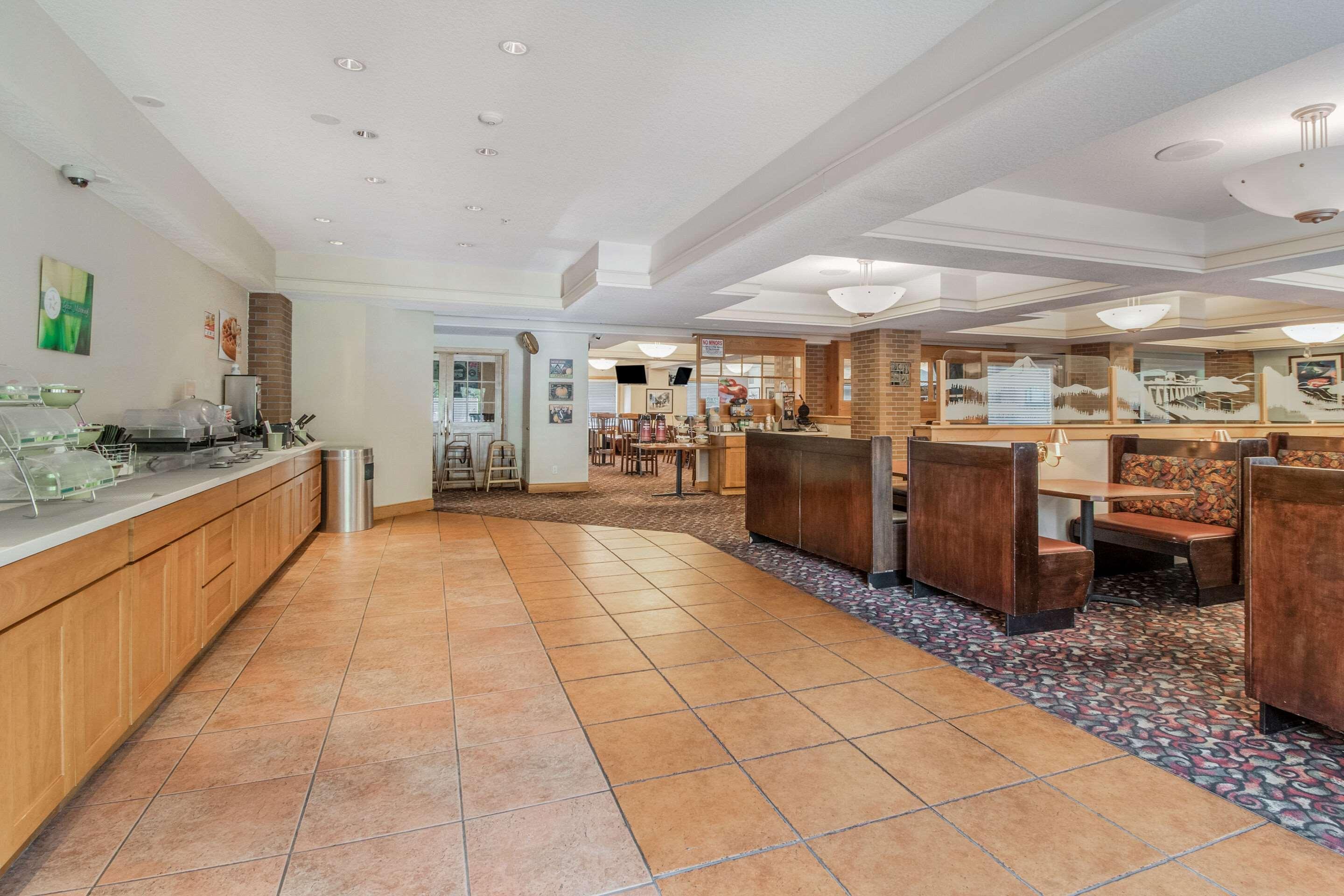 Quality Inn Грешем Экстерьер фото
