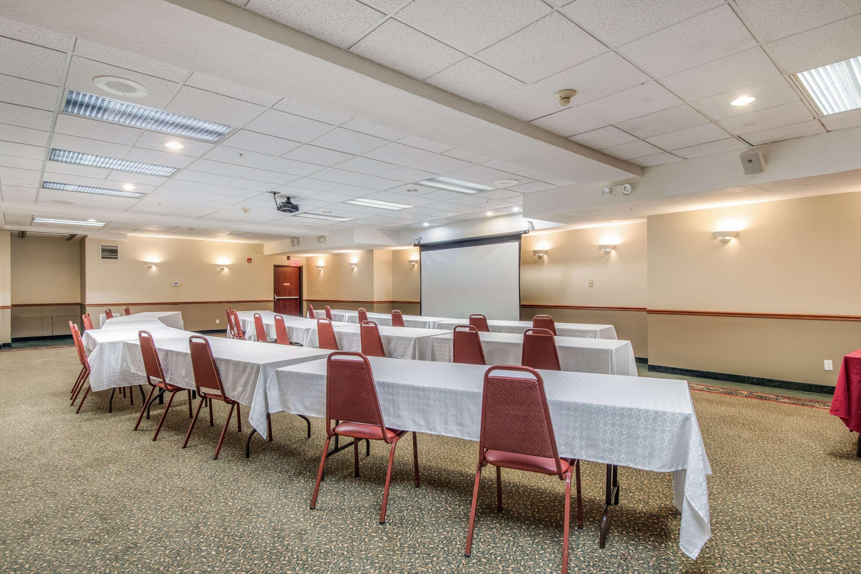 Quality Inn Грешем Экстерьер фото